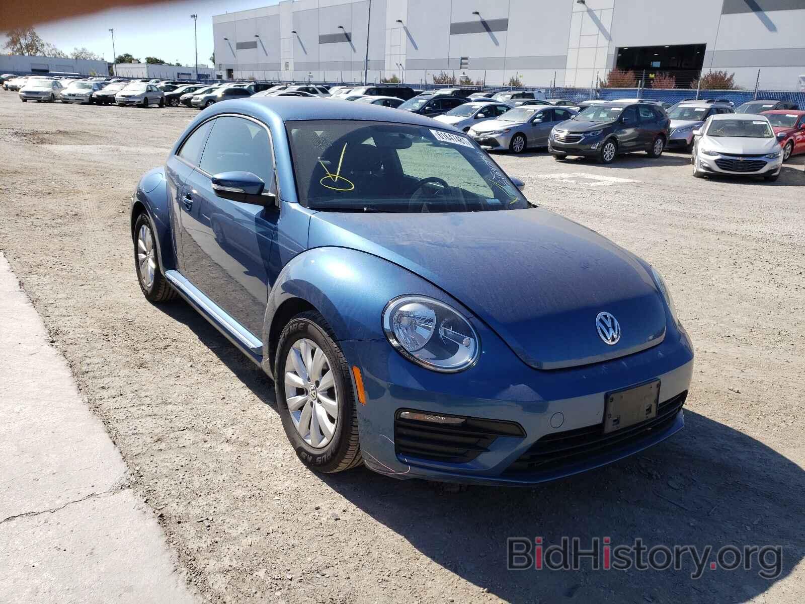 Photo 3VWFD7AT6KM708041 - VOLKSWAGEN BEETLE 2019