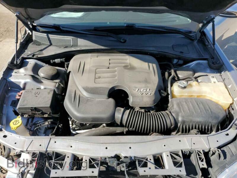 2016 Chrysler 300 (VIN 2C3CCAEGXGH190366) — фото 7 из 10