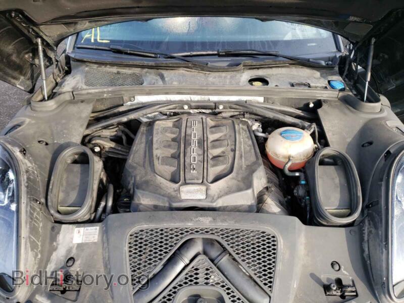 2017 Porsche MACAN (VIN WP1AG2A58HLB54048) — фото 7 из 10