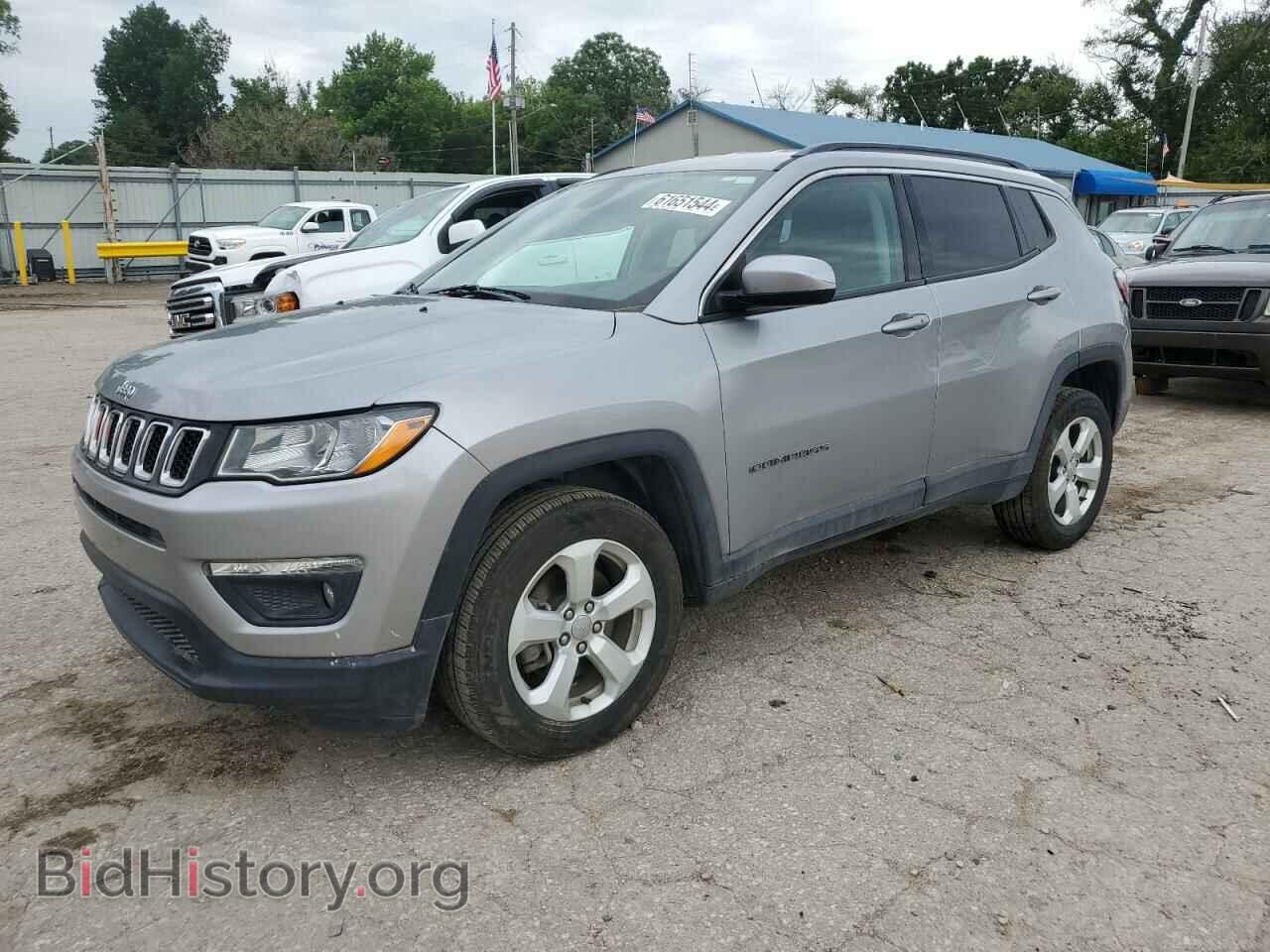 Photo 3C4NJDBBXHT680643 - JEEP COMPASS 2017