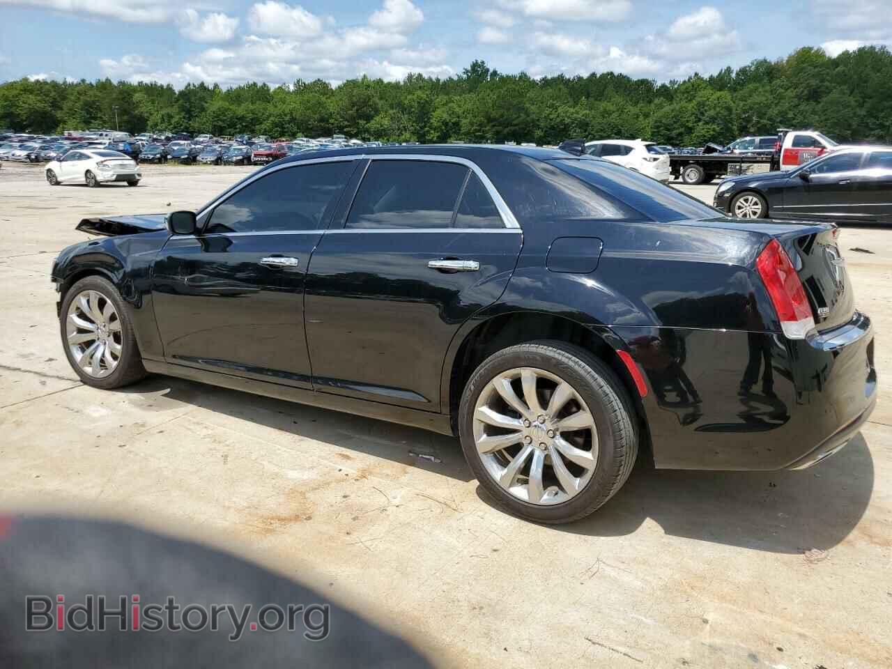 2019 CHRYSLER 300 - VIN: 2C3CCAEG6KH693479 - Фото 2