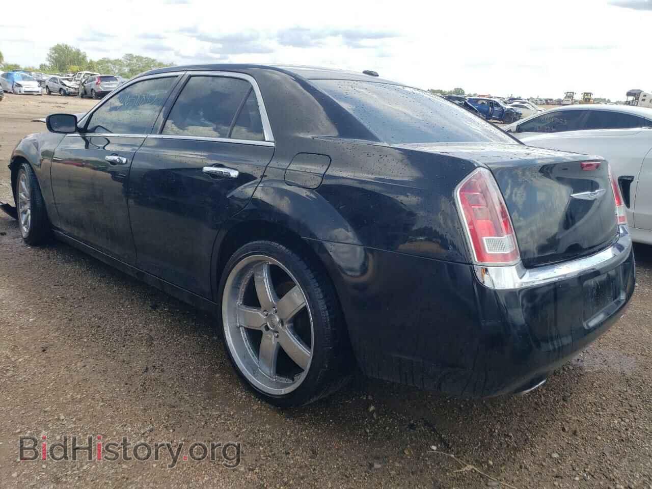 2012 CHRYSLER 300 - VIN: 2C3CCACG2CH243221 - Фото 2