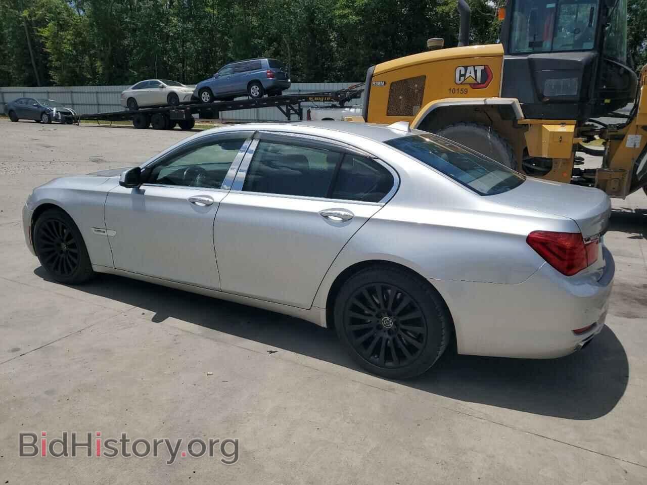 2012 BMW 7 SERIES - VIN: WBAKA8C50CDV99875 - Фото 2