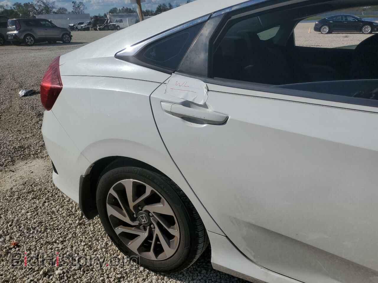 2017 HONDA CIVIC - VIN: 19XFC2F77HE018242 - Фото 9