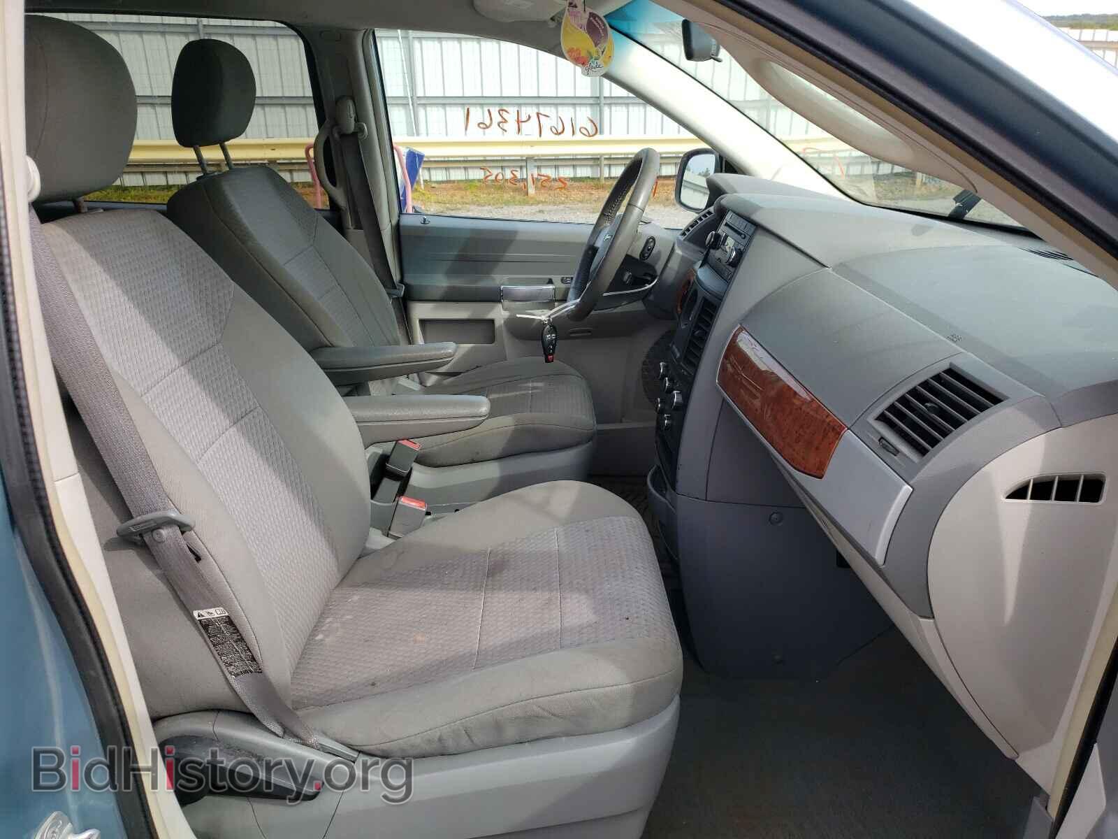2008 CHRYSLER MINIVAN - VIN: 2A8HR54P68R610637 - Фото 5