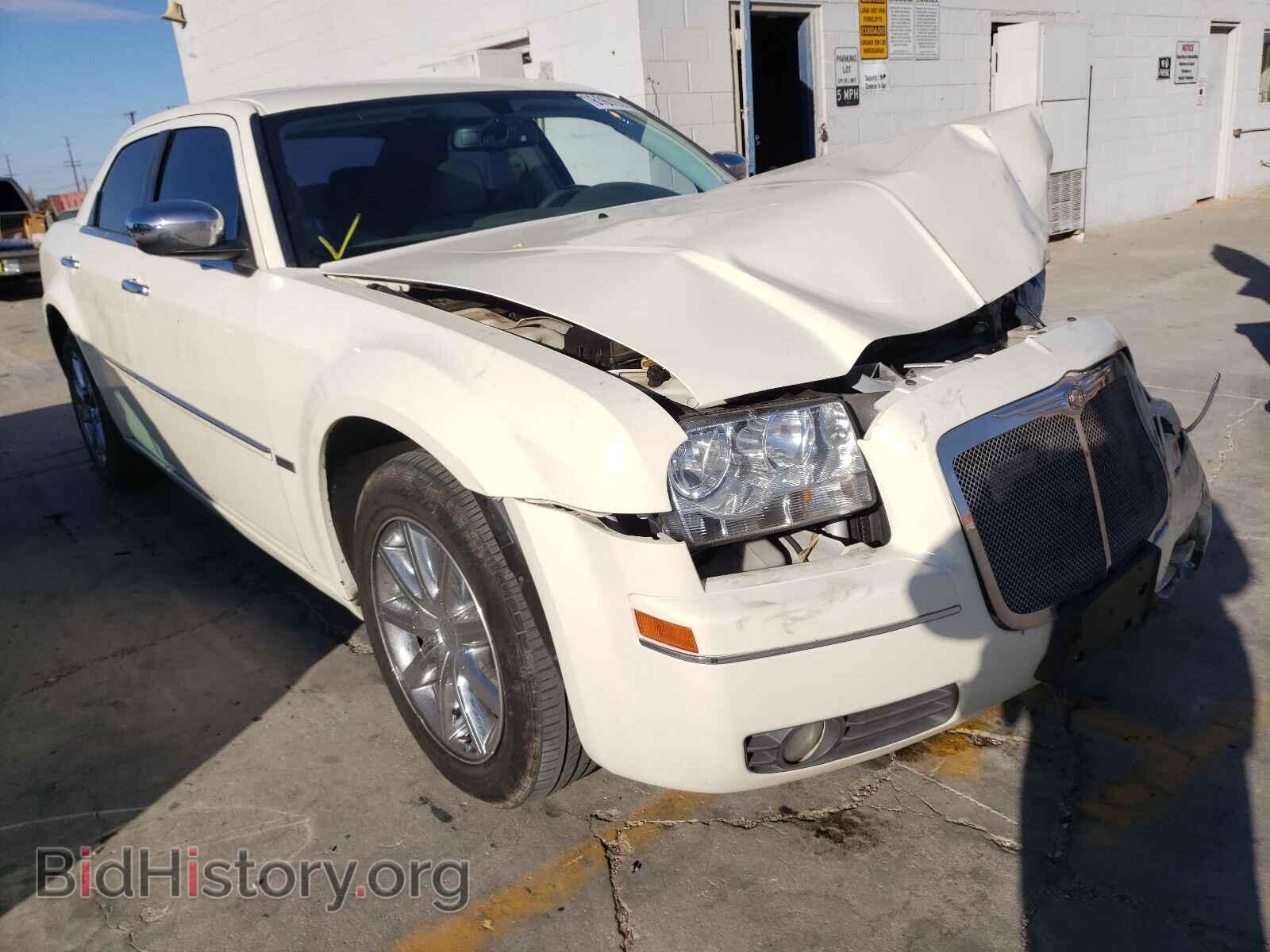 Photo 2C3CA5CV8AH266608 - CHRYSLER 300 2010