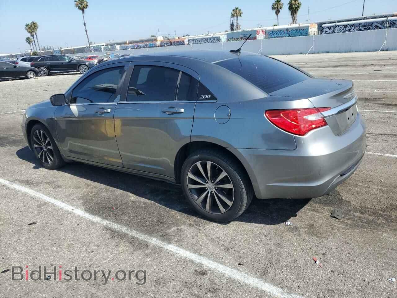 2013 CHRYSLER 200 - VIN: 1C3CCBBG9DN719903 - Фото 2