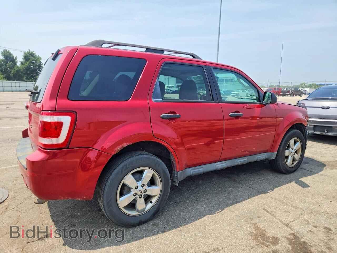 2011 FORD ESCAPE - VIN: 1FMCU0D77BKB22088 - Фото 3