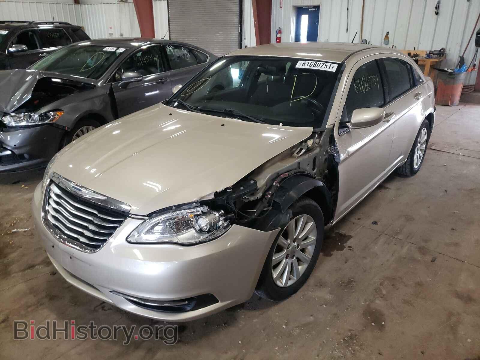 2013 CHRYSLER 200 - VIN: 1C3CCBBB1DN593783 - Фото 2