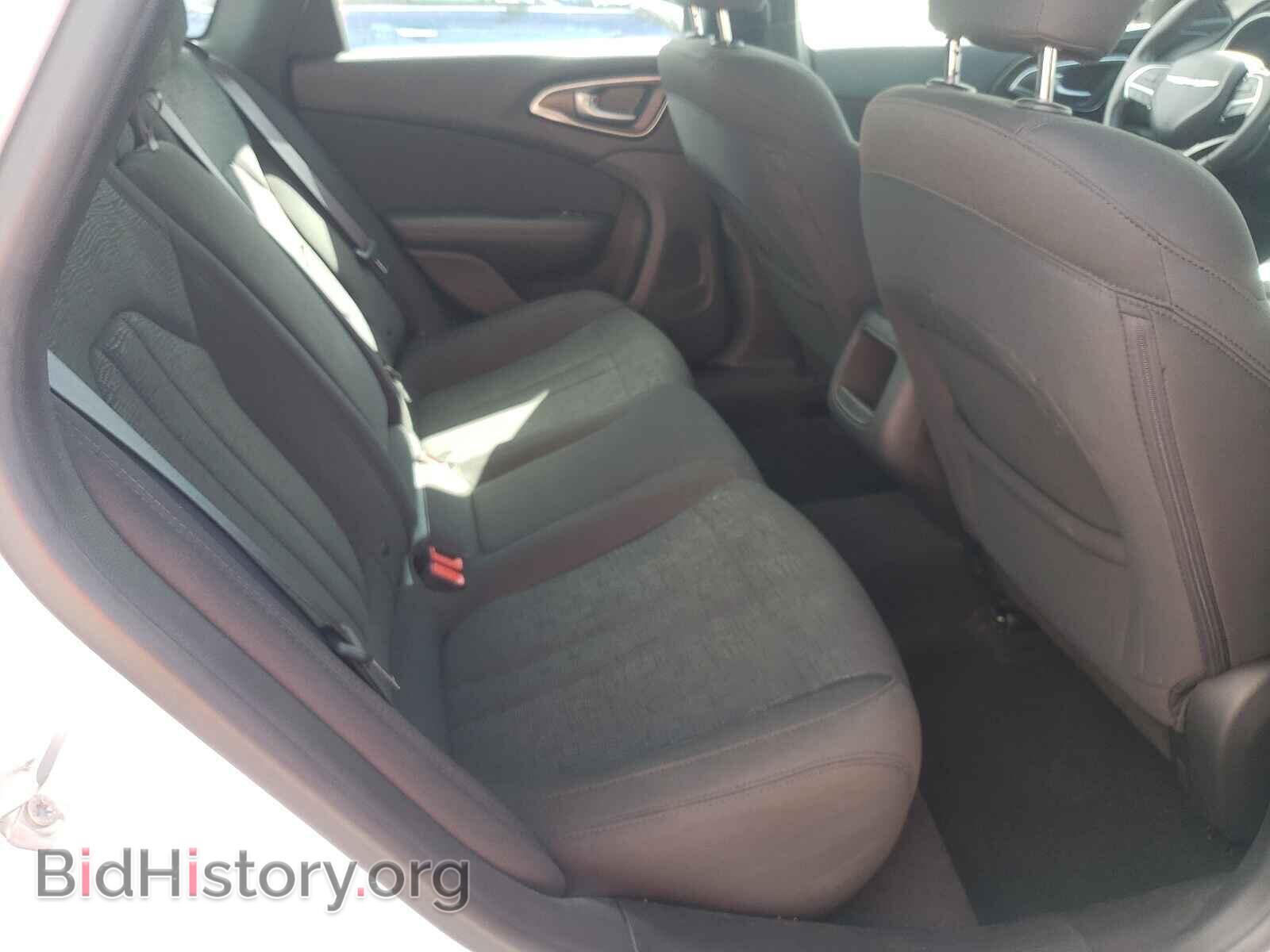 2017 CHRYSLER 200 - VIN: 1C3CCCFB2HN504681 - Фото 6
