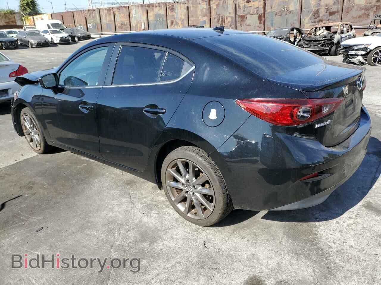 2018 MAZDA 3 - VIN: 3MZBN1V35JM198914 - Фото 2