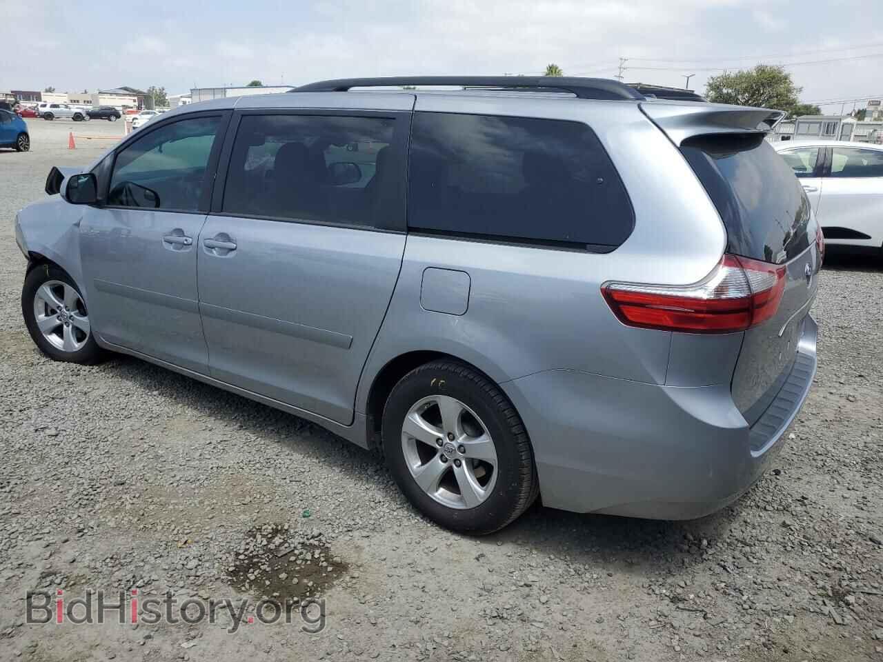 2017 TOYOTA All Models - VIN: 5TDKZ3DC4HS773261 - Фото 2
