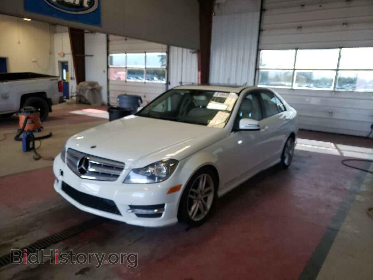 2012 MERCEDES-BENZ C-CLASS - VIN: WDDGF8BBXCR194732 - Фото 2