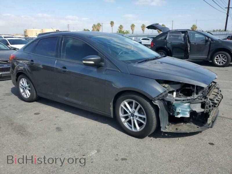 2017 Ford FOCUS (VIN 1FADP3F25HL300155) — photo 4 of 14