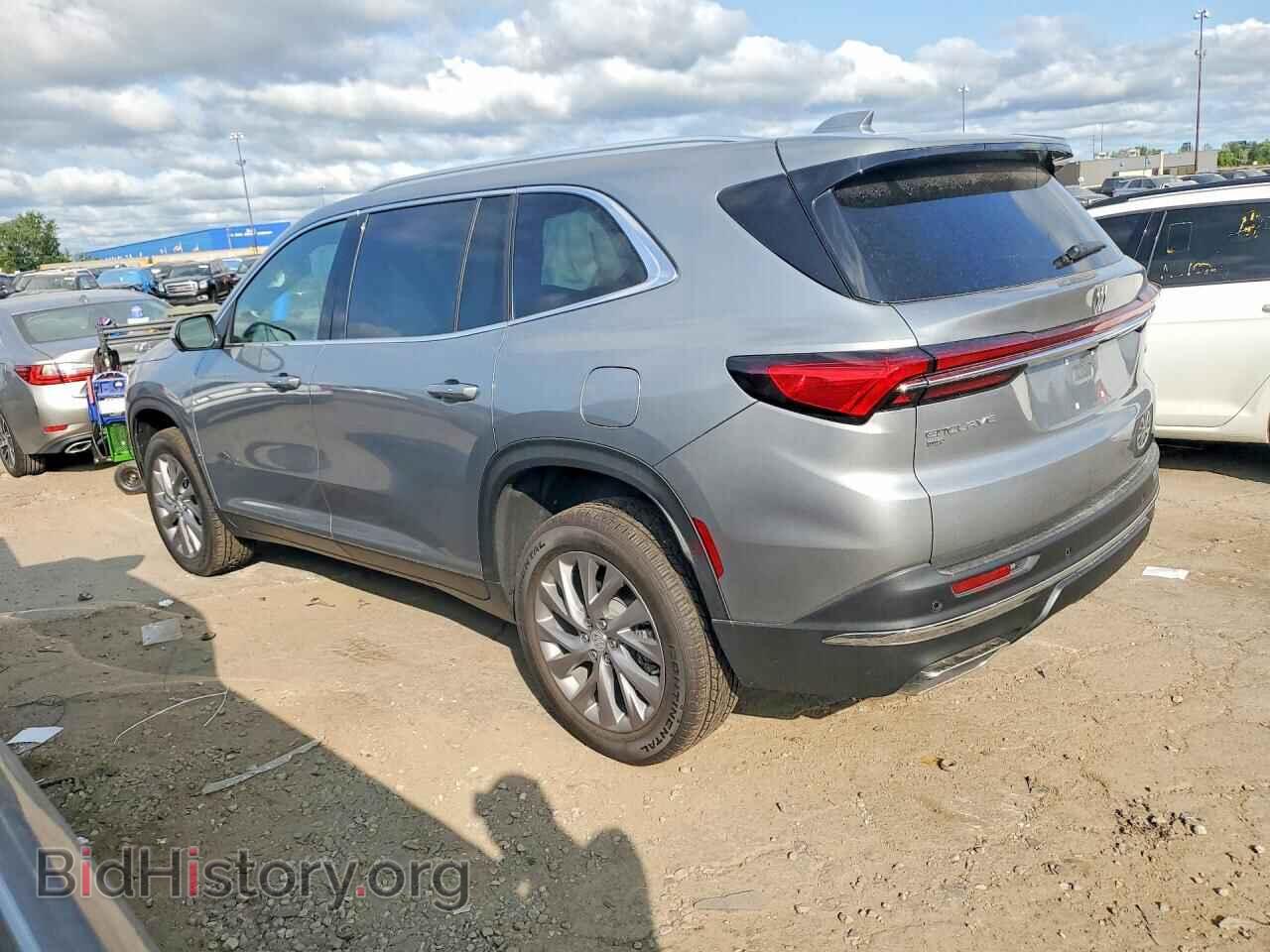 2026 BUICK ENCLAVE - VIN: 5GAEVAKSXTJ320776 - Photo 2