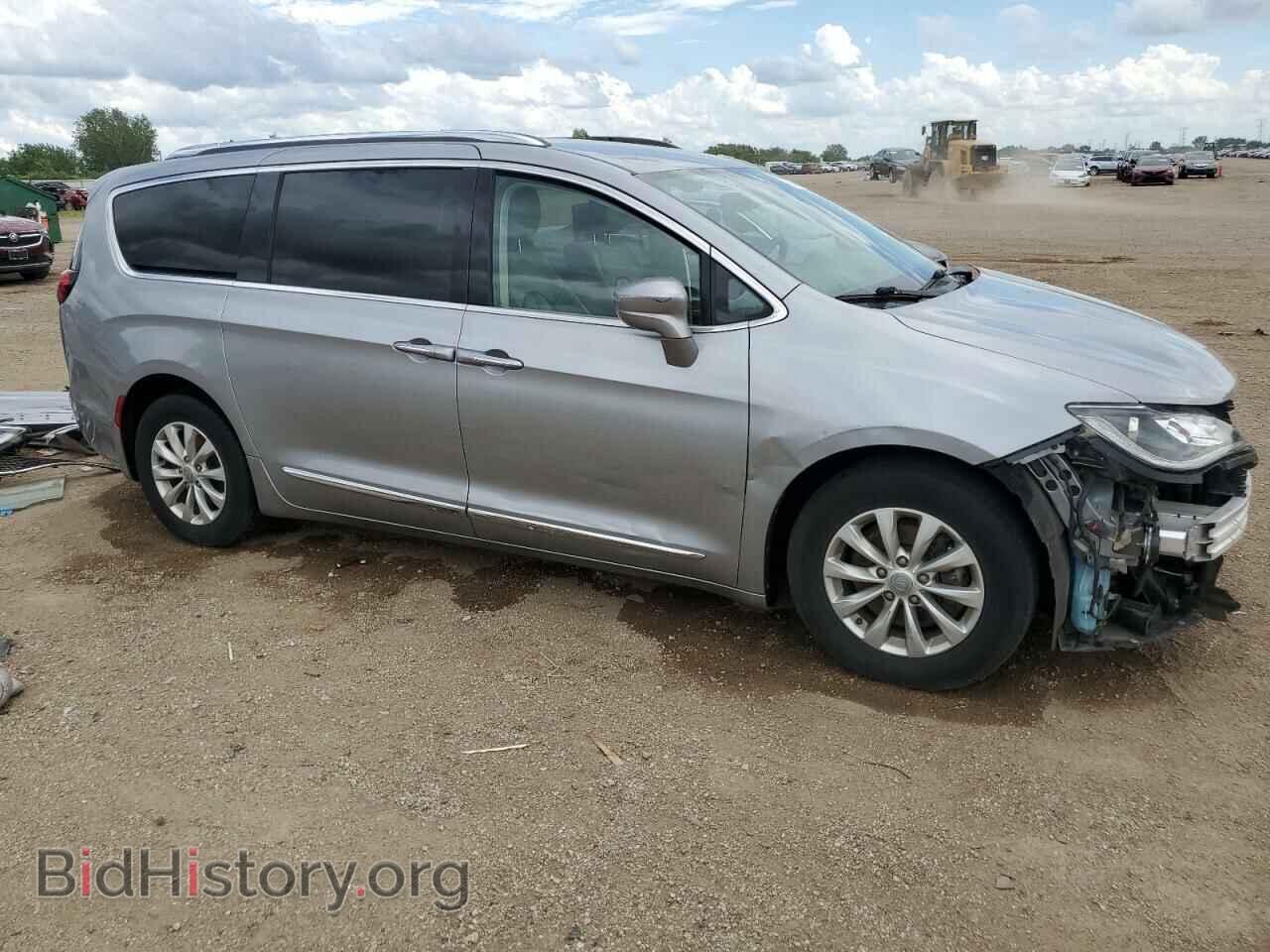 2018 CHRYSLER PACIFICA - VIN: 2C4RC1EG6JR168310 - Фото 4
