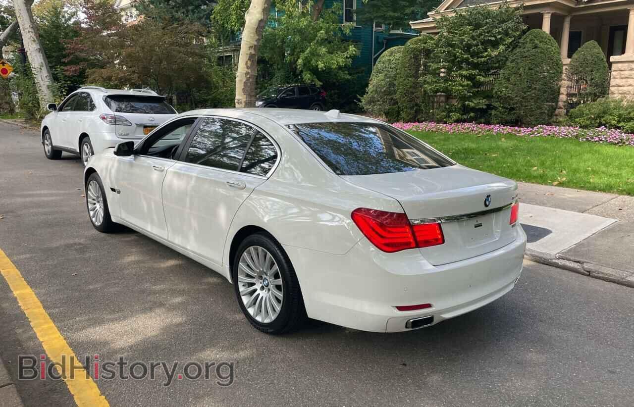 2012 BMW 7 SERIES - VIN: WBAKB8C5XCC852400 - Фото 3