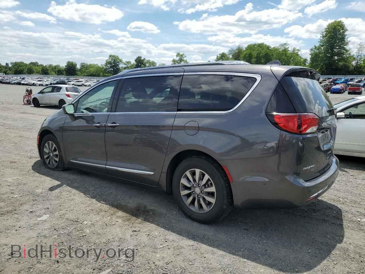 2019 CHRYSLER PACIFICA - VIN: 2C4RC1EG4KR746213 - Фото 2