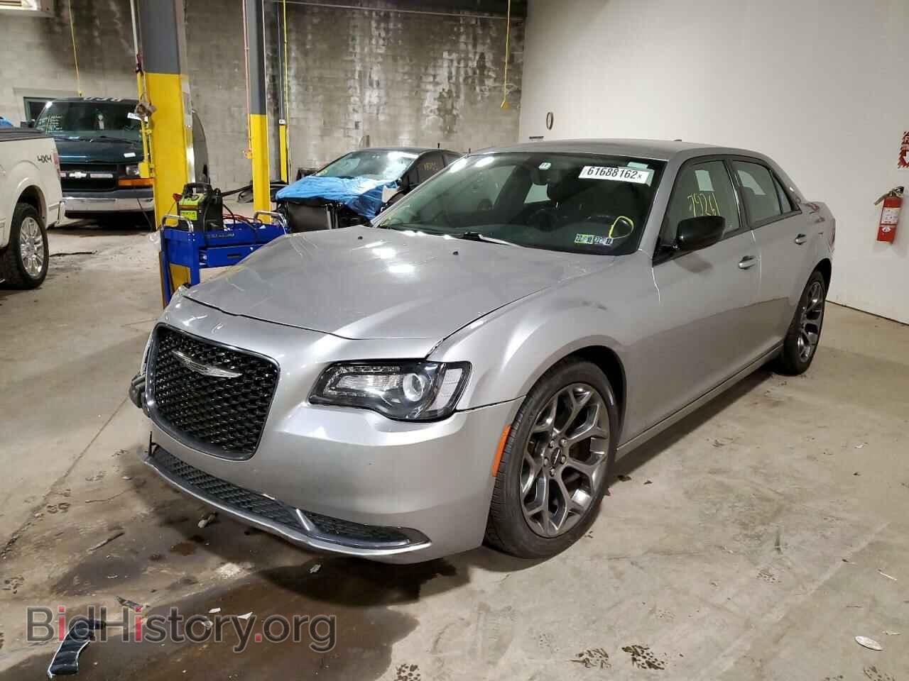 2018 CHRYSLER 300 - VIN: 2C3CCAAG9JH190887 - Фото 2