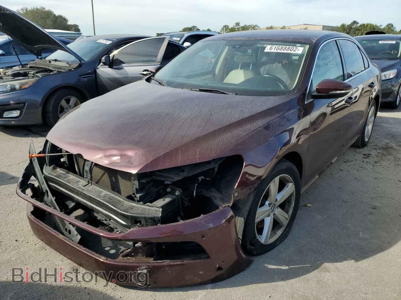2012 VOLKSWAGEN PASSAT - VIN: 1VWBP7A35CC090476 - Фото 2