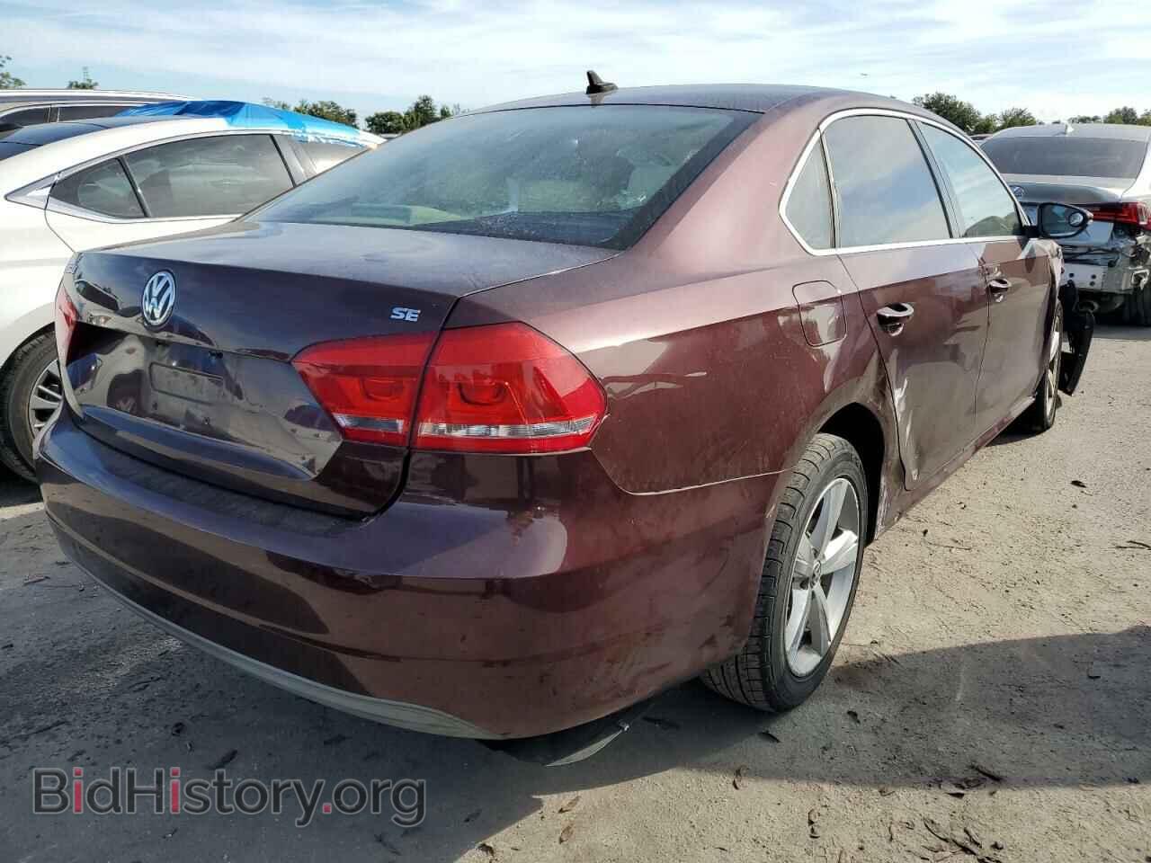 2012 VOLKSWAGEN PASSAT - VIN: 1VWBP7A35CC090476 - Фото 4