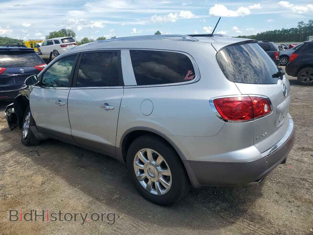 2011 BUICK ENCLAVE - VIN: 5GAKVCEDXBJ383841 - Фото 2