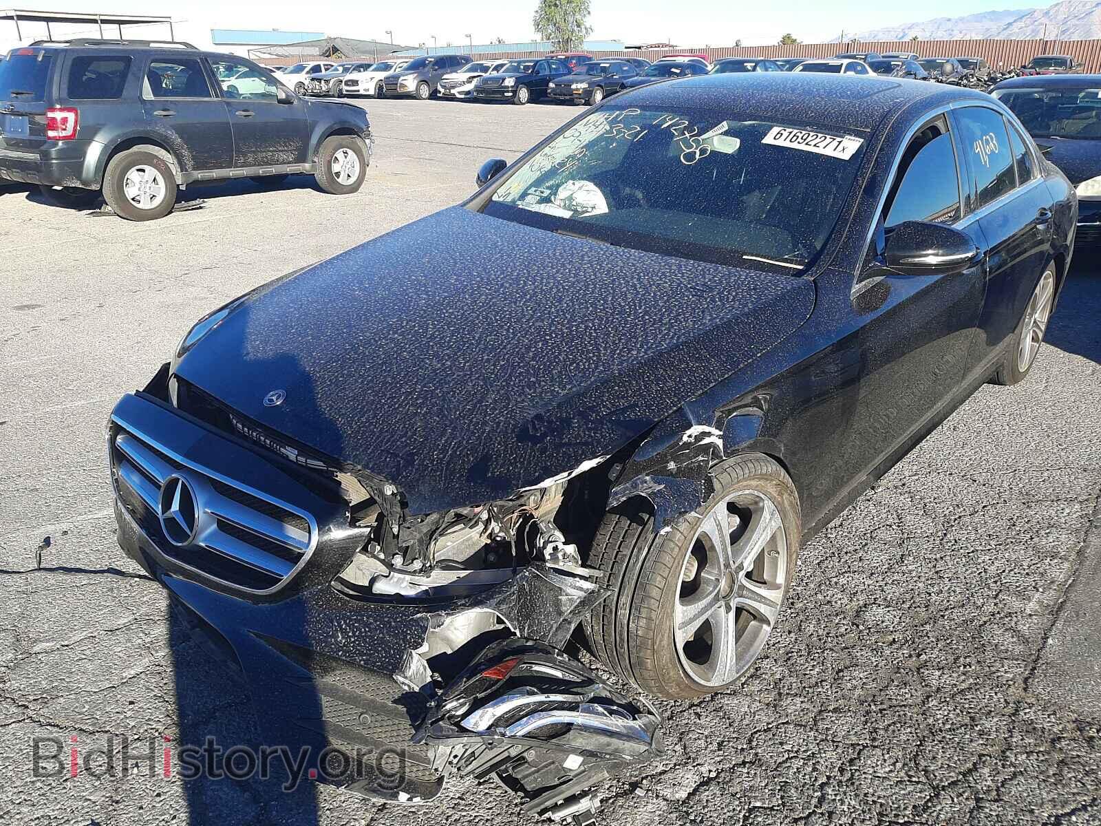 2018 MERCEDES-BENZ E-CLASS - VIN: WDDZF4JB8JA432883 - Фото 2