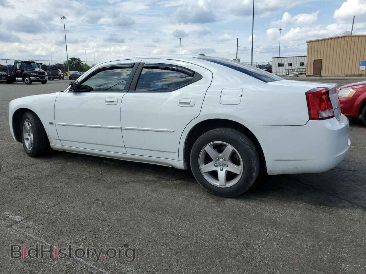2010 DODGE CHARGER - VIN: 2B3CA3CV1AH267858 - Фото 2