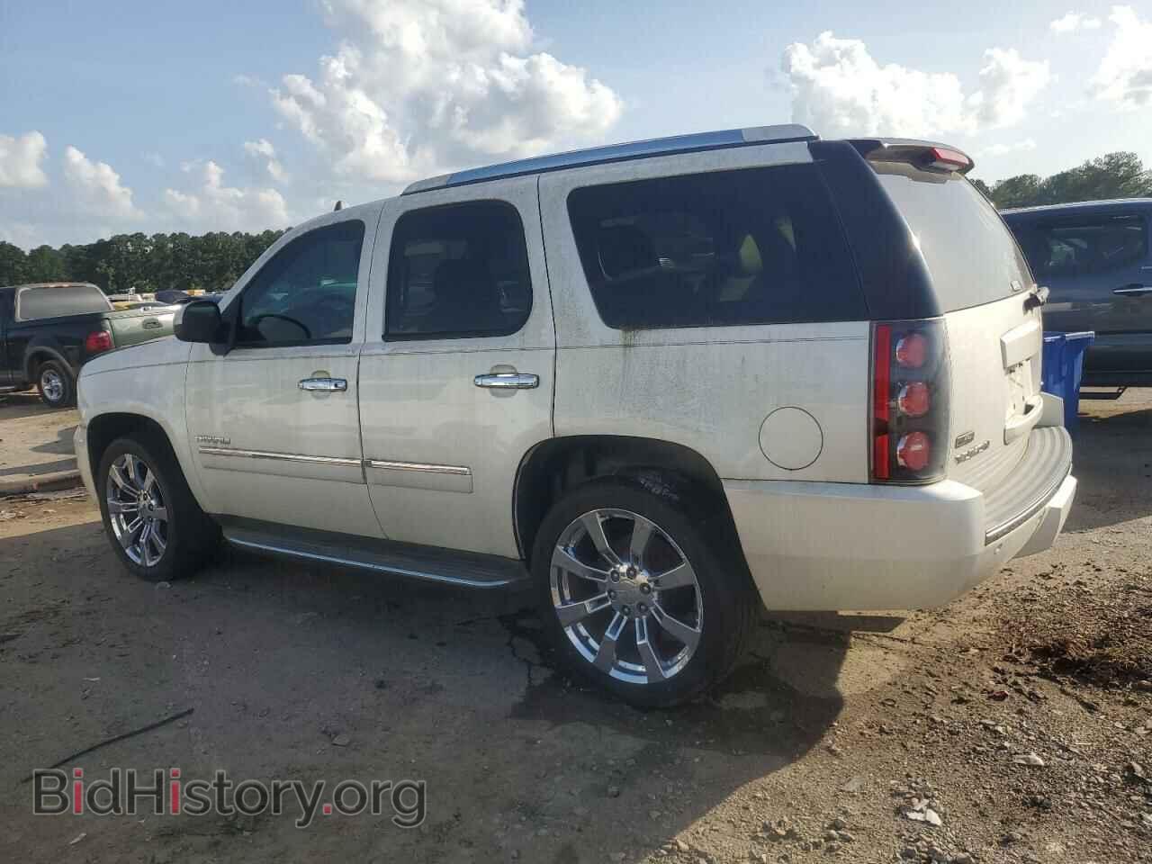 2011 GMC YUKON - VIN: 1GKS2EEF8BR135632 - Фото 2