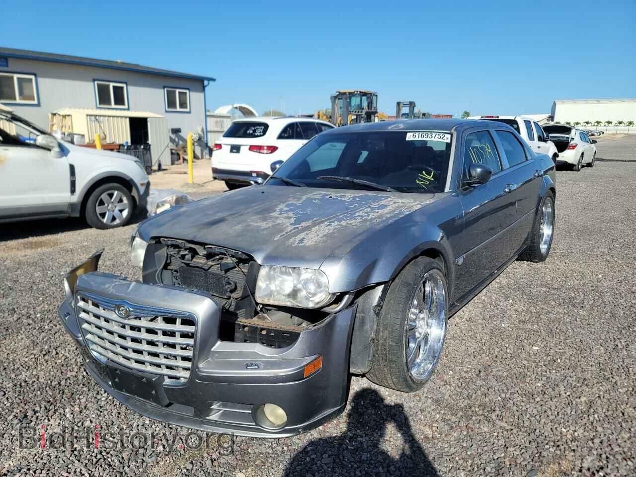 2006 CHRYSLER 300 - VIN: 2C3KA73W96H397179 - Фото 2