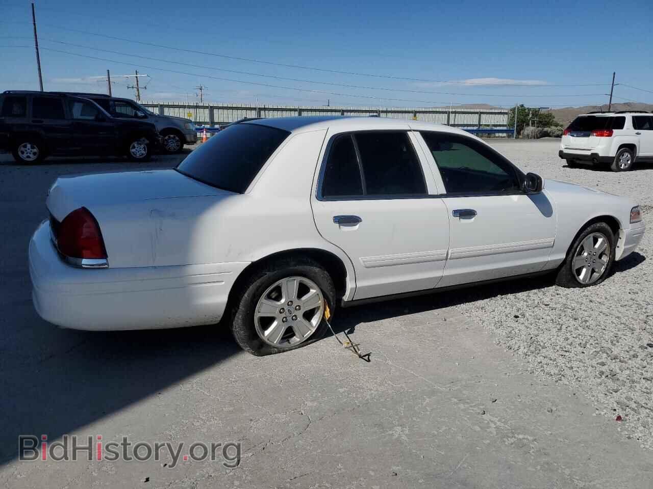 2011 FORD CROWN VIC - VIN: 2FABP7EV5BX133123 - Фото 3