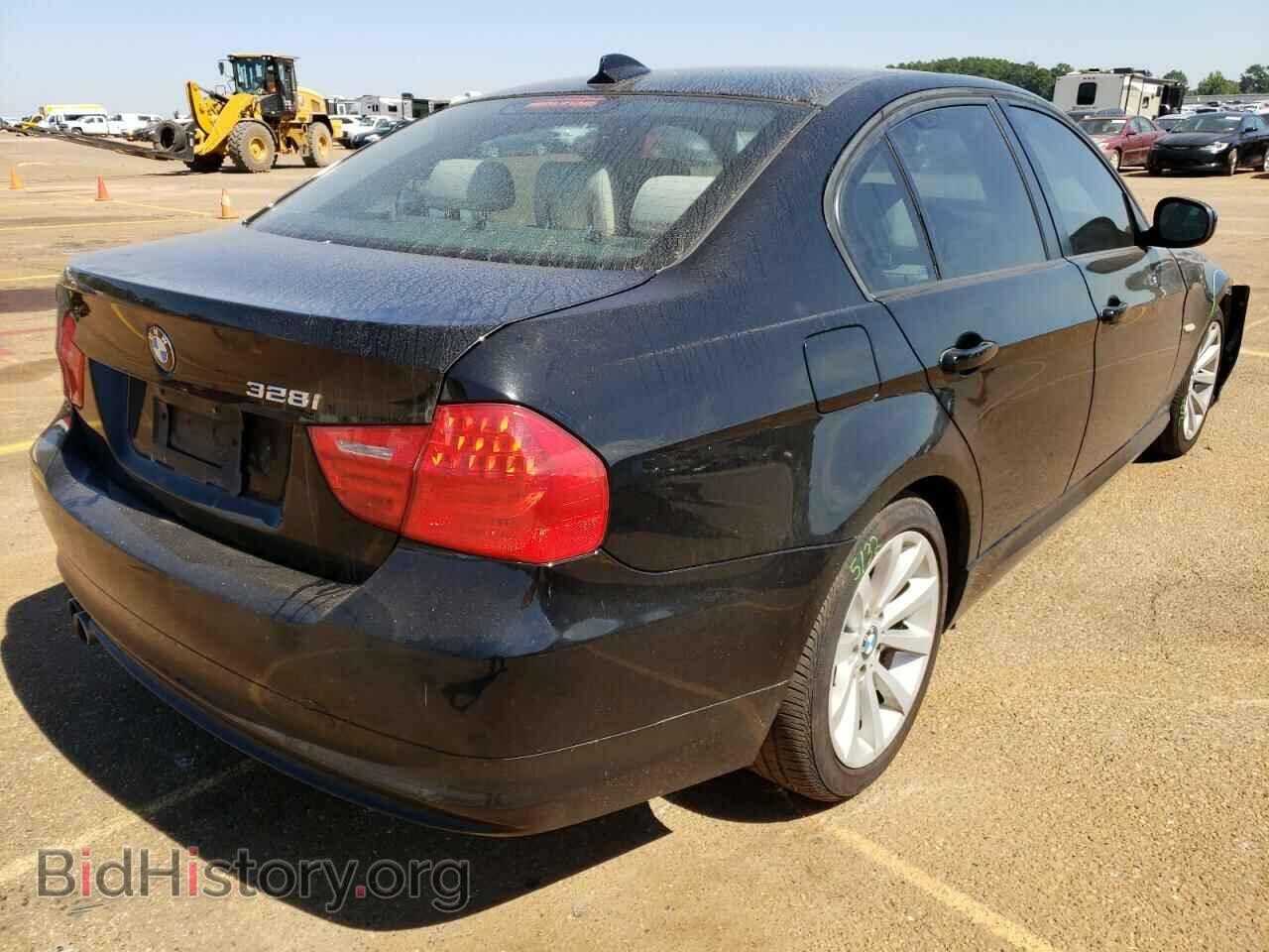 2011 BMW 3 SERIES - VIN: WBAPH7C56BE679332 - Фото 4