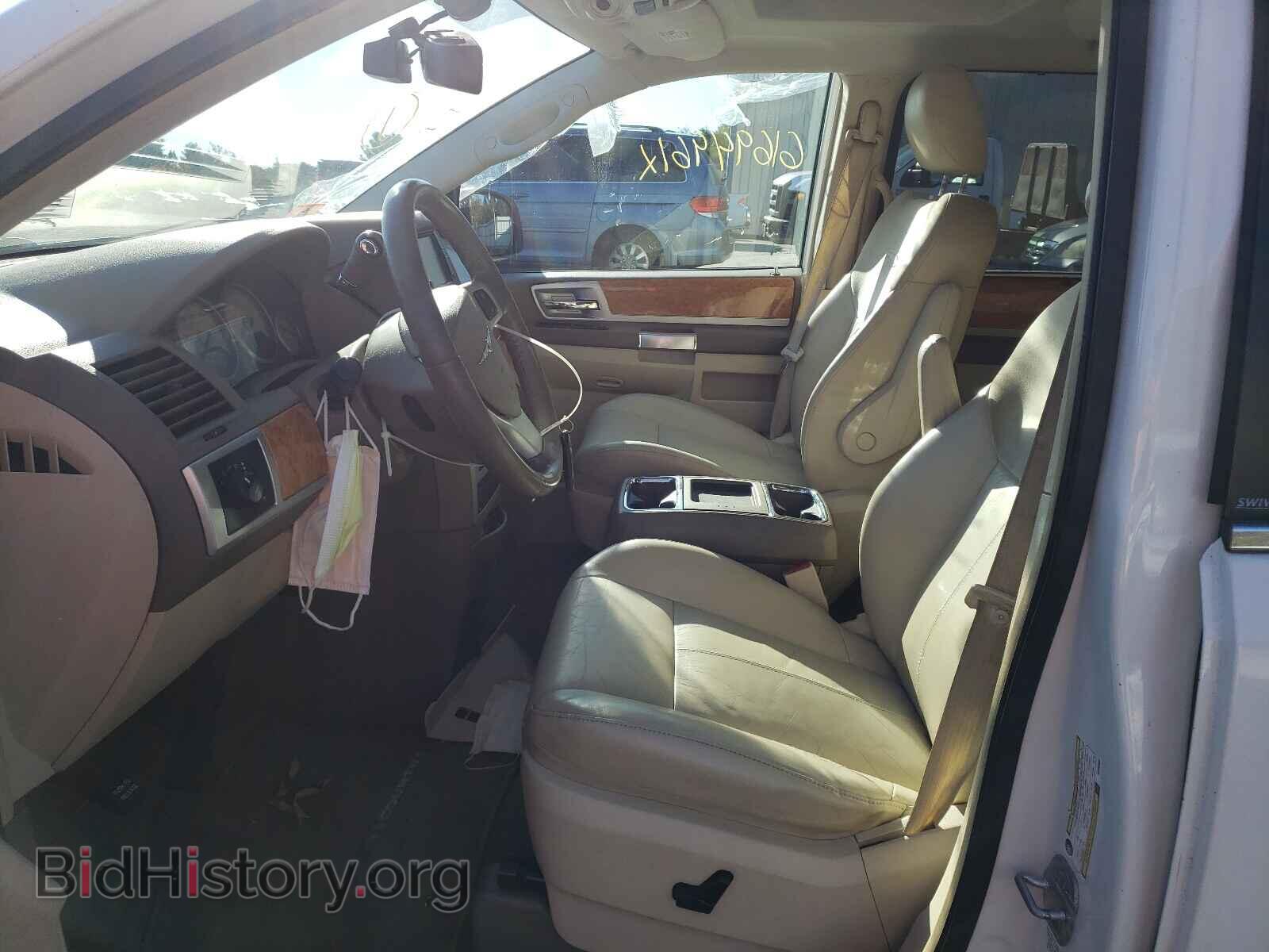 2010 CHRYSLER MINIVAN - VIN: 2A4RR6DX2AR206901 - Photo 5