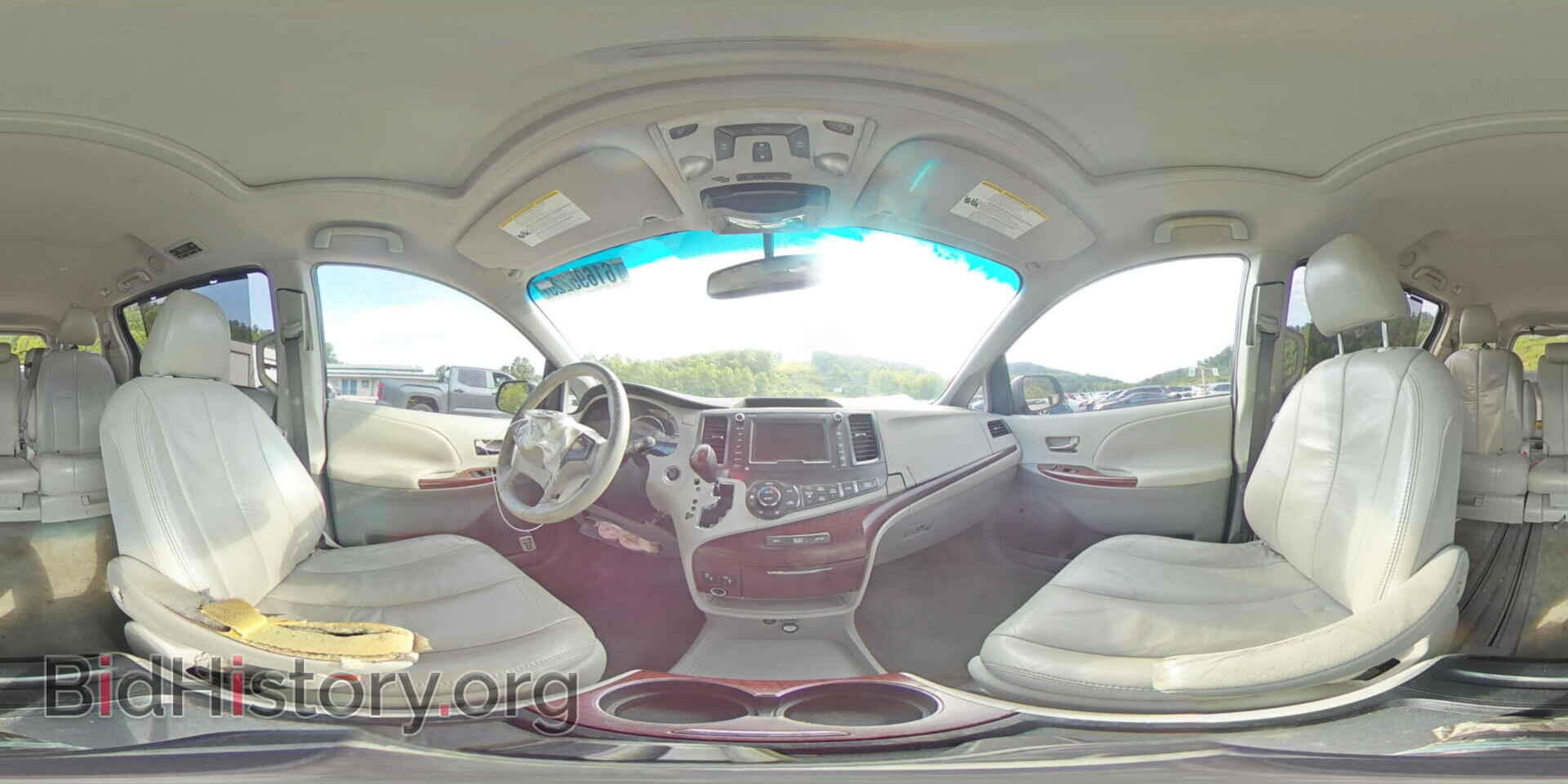 2011 TOYOTA All Models - VIN: 5TDYK3DC4BS111749 - Фото 16