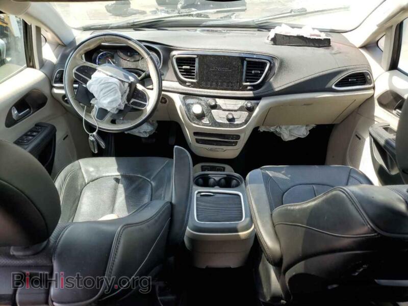 2018 Chrysler PACIFICA (VIN 2C4RC1N74JR236796) — фото 8 из 15
