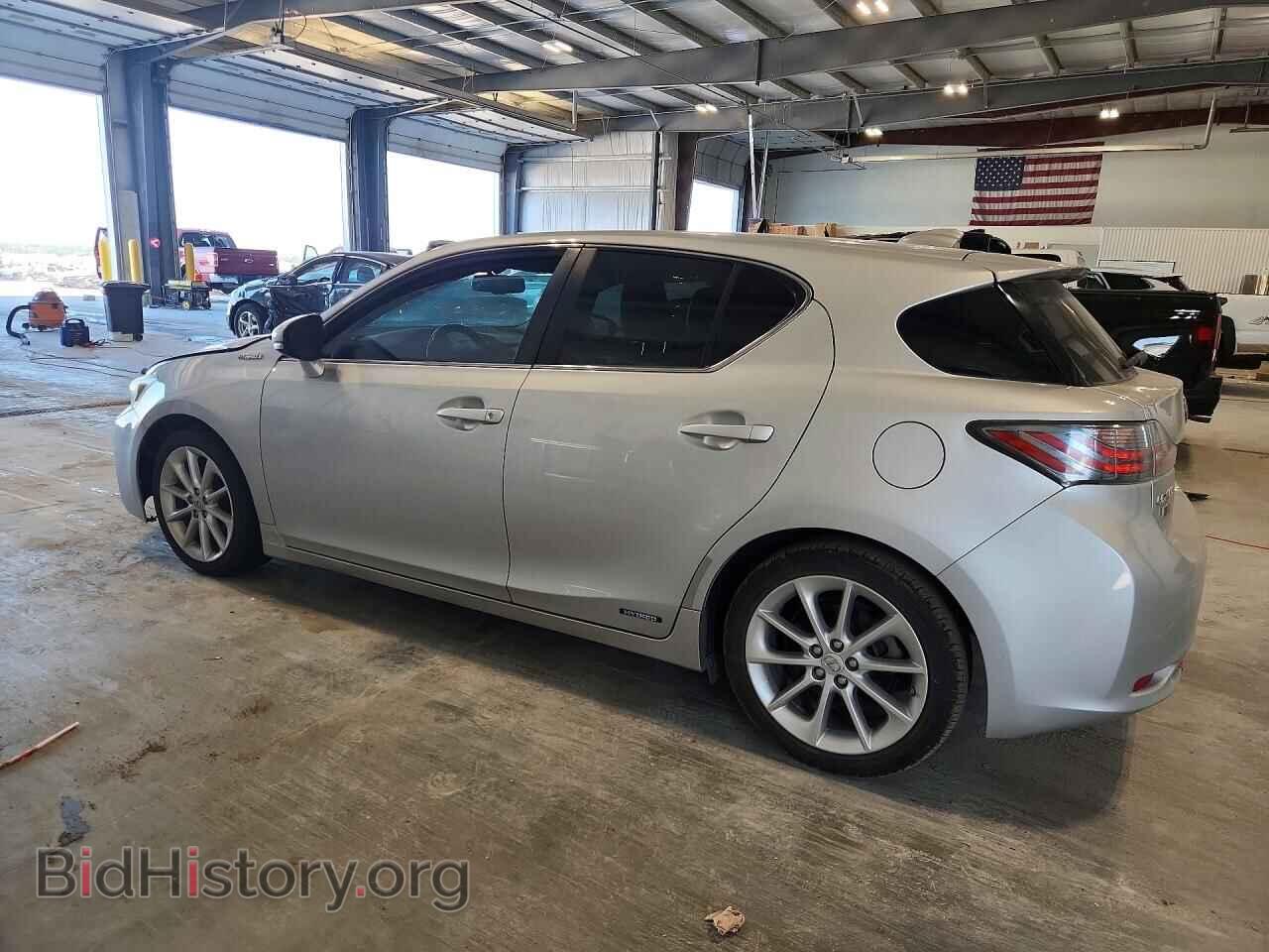 2011 LEXUS CT 200 - VIN: JTHKD5BH8B2006602 - Photo 2