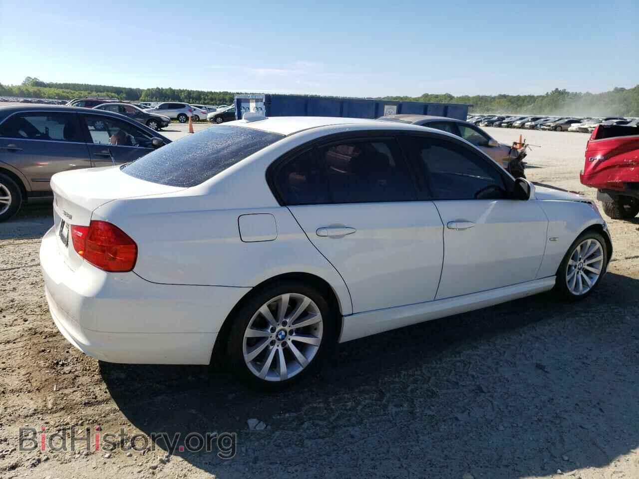 2011 BMW 3 SERIES - VIN: WBAPH5G54BNM84263 - Фото 3