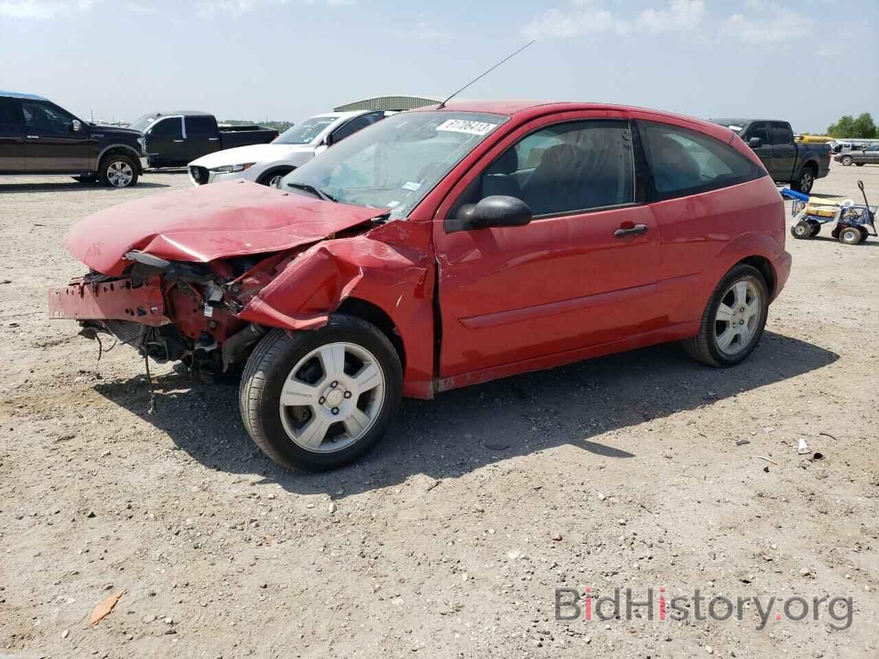 Photo 1FAFP31N76W177335 - FORD FOCUS 2006