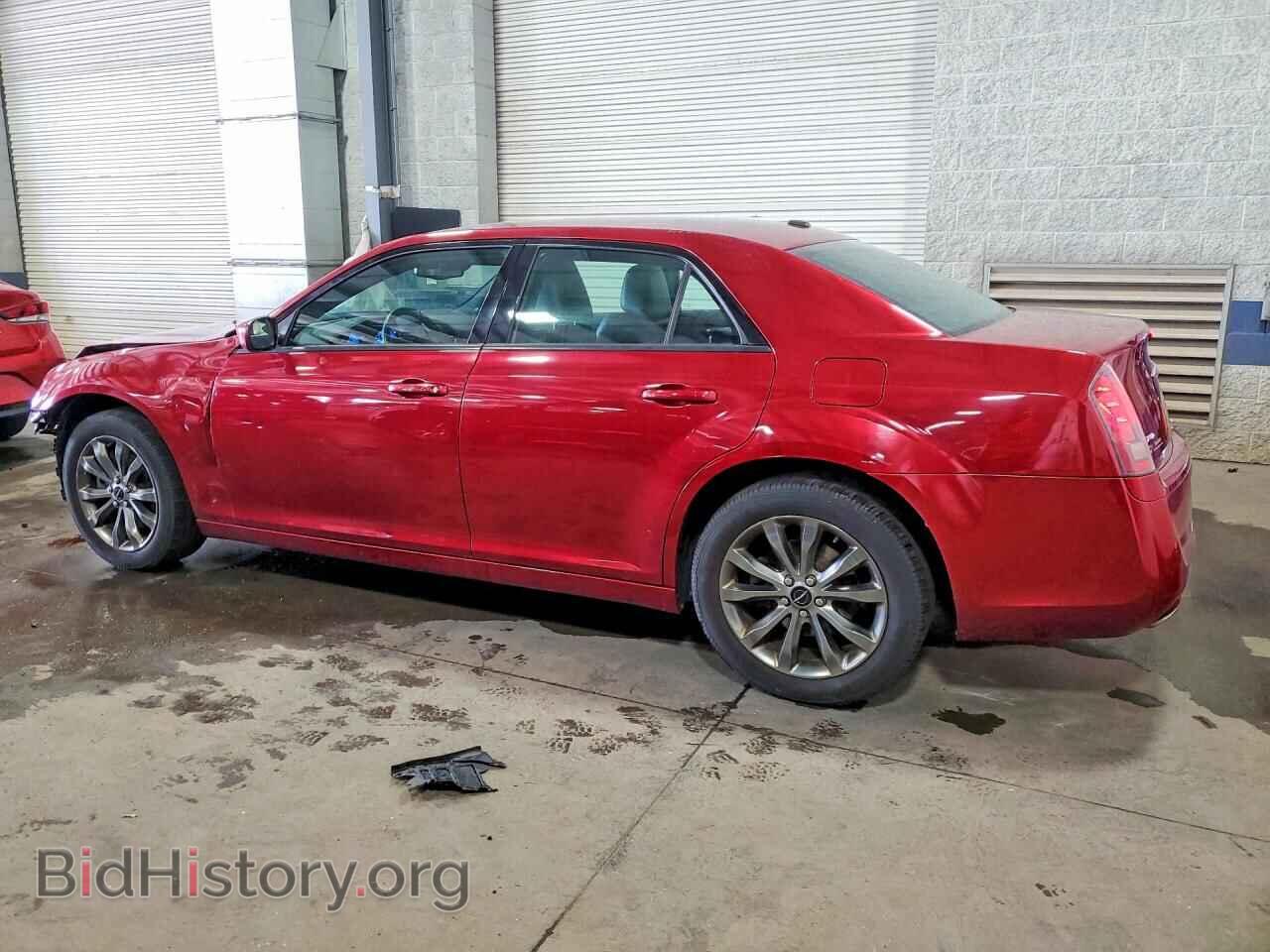 2014 CHRYSLER 300 - VIN: 2C3CCAGGXEH357335 - Фото 2