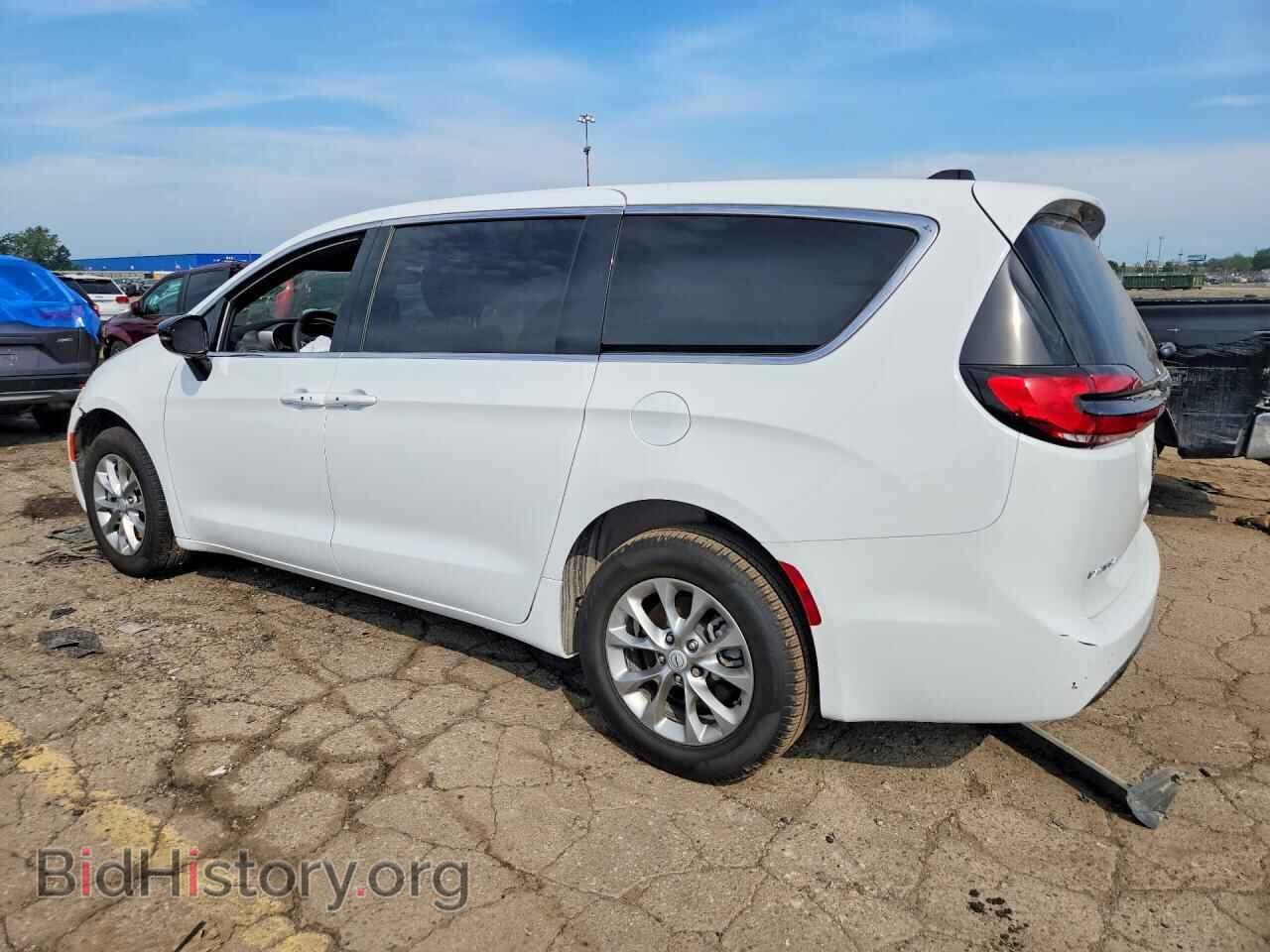 2026 CHRYSLER PACIFICA - VIN: 2C4RC3BG1TR174180 - Photo 2