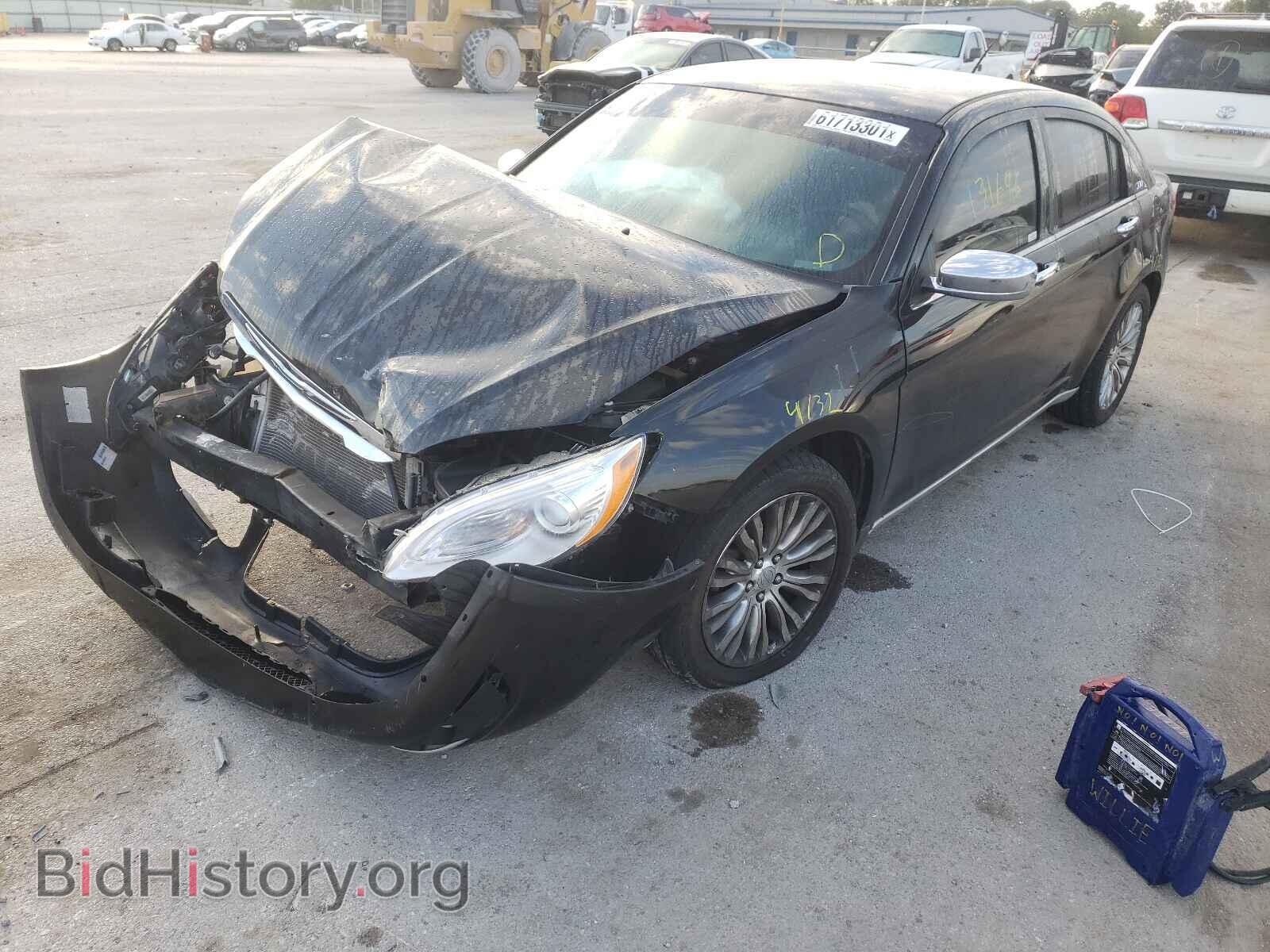 2012 CHRYSLER 200 - VIN: 1C3CCBCB8CN305013 - Photo 2