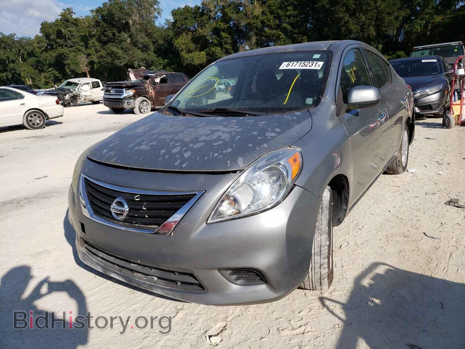 2013 NISSAN VERSA - VIN: 3N1CN7AP1DL869138 - Фото 2