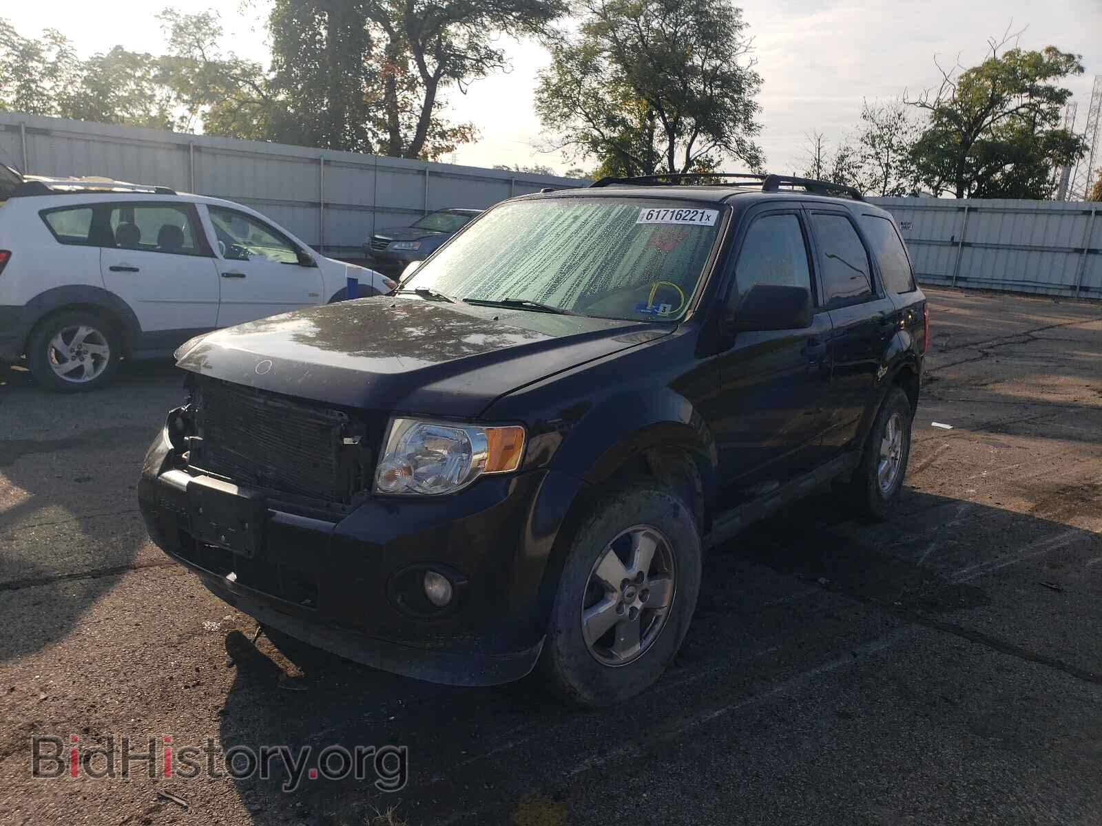 2011 FORD ESCAPE - VIN: 1FMCU0DG8BKC28520 - Фото 2