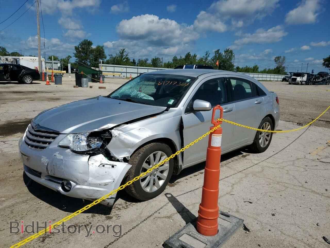 Фотография 1C3CC5FB3AN158223 - CHRYSLER SEBRING 2010