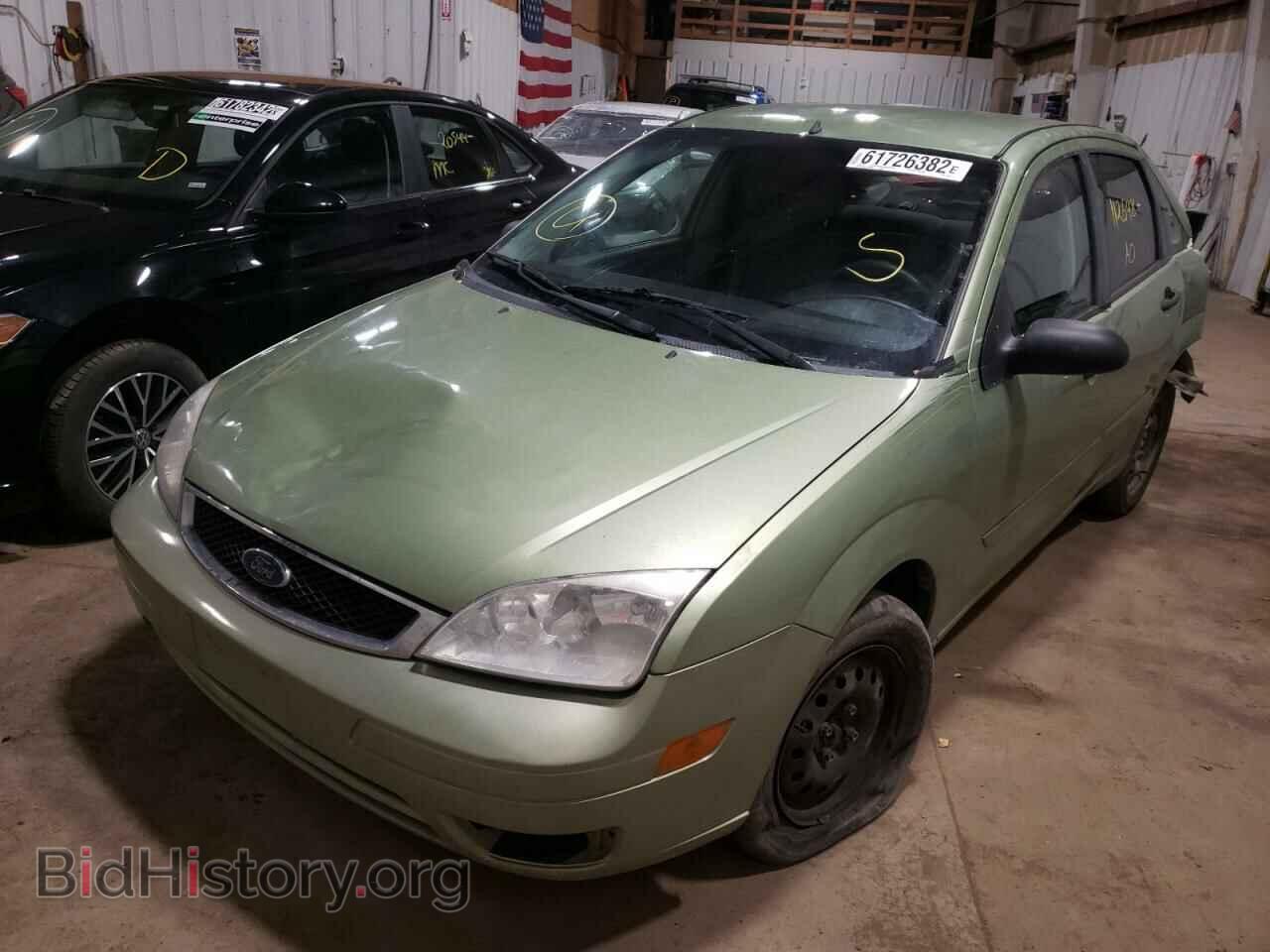 2007 FORD FOCUS - VIN: 1FAFP34N17W170216 - Фото 2