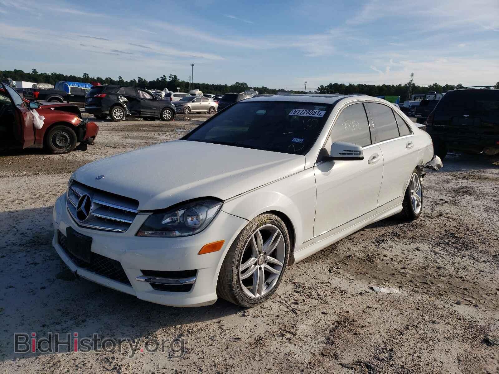 2012 MERCEDES-BENZ C-CLASS - VIN: WDDGF8BB4CA624799 - Фото 2
