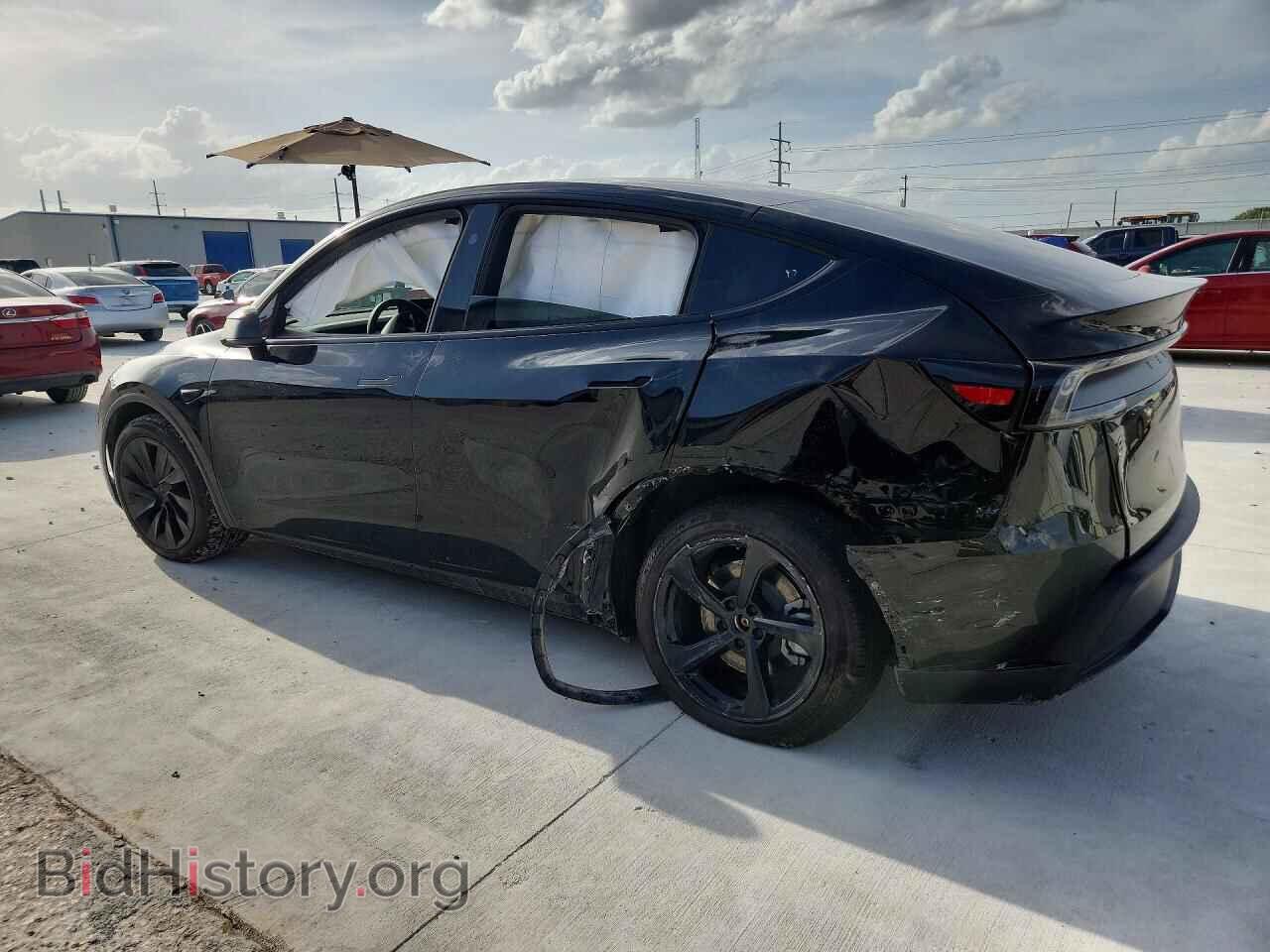 2026 TESLA MODEL Y - VIN: 7SAYGDED7TA660964 - Photo 2