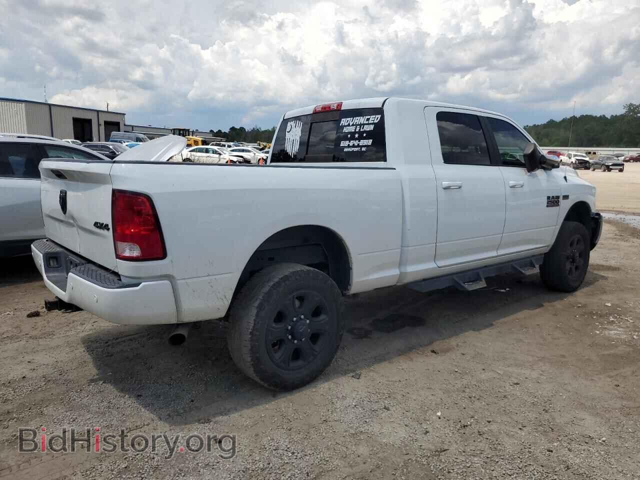 2017 RAM All Models - VIN: 3C6UR5MJ6HG581297 - Photo 3