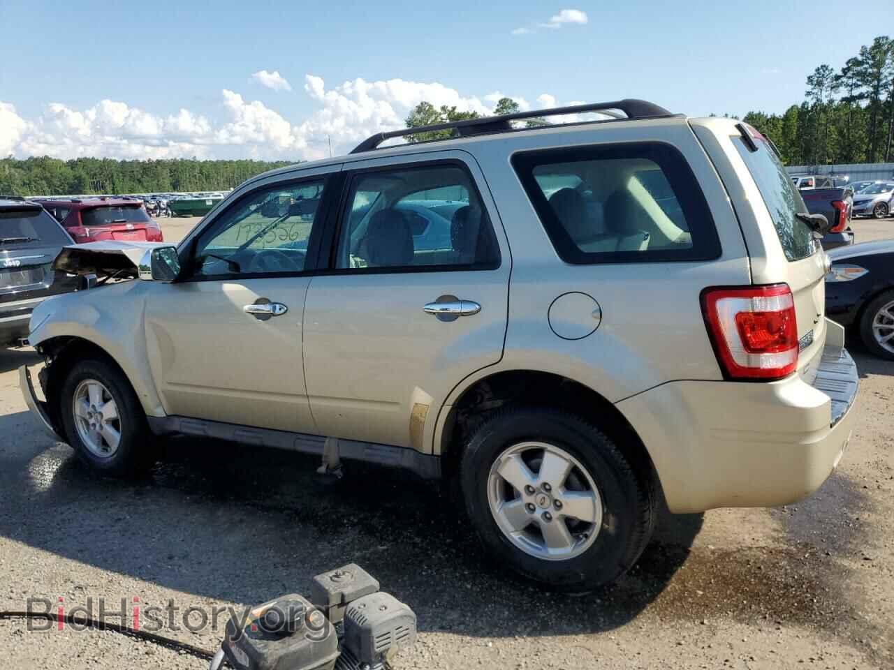 2011 FORD ESCAPE - VIN: 1FMCU0C74BKB78085 - Фото 2
