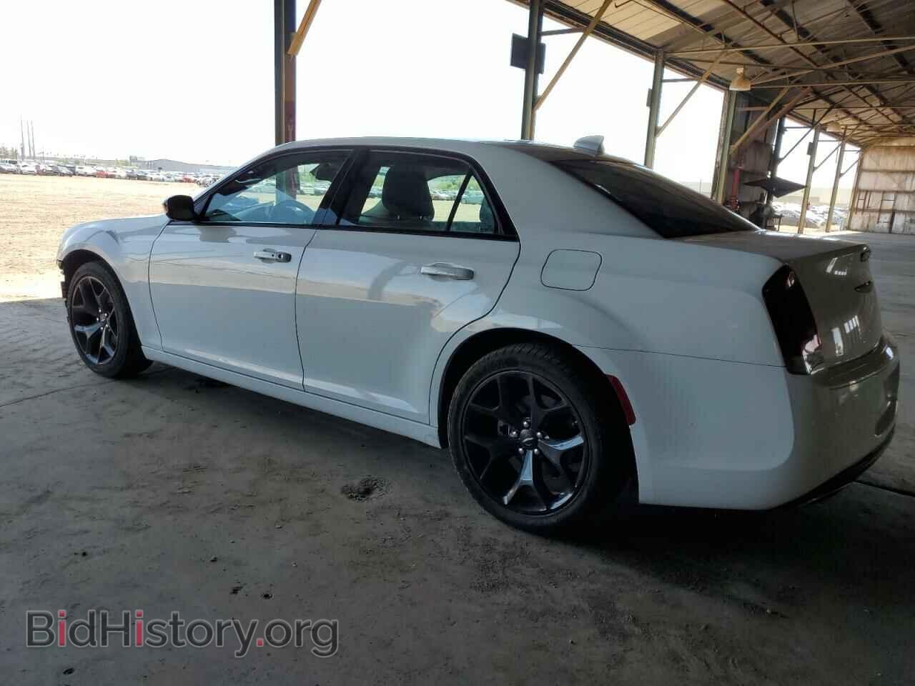 2022 CHRYSLER 300 - VIN: 2C3CCAAG2NH236730 - Фото 2